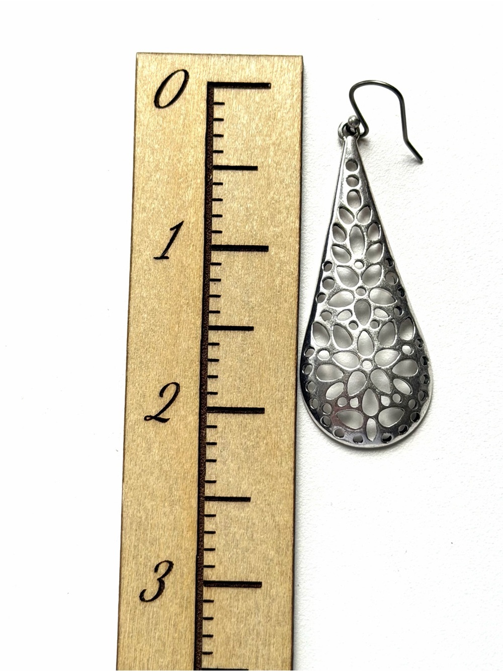 Lucky Brand Silver-Tone Cutout Floral Teardrop Dangle Earrings Woman’s Jewelry - Picture 5 of 5